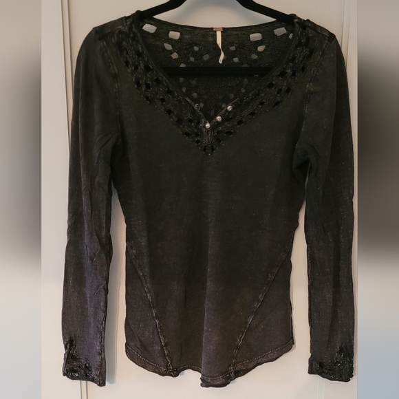 Free People Tops - Free People long sleeve top
